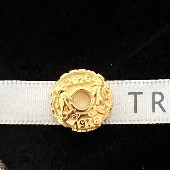 Trollbeads 2026 Club Bead - Picture 4 of 9